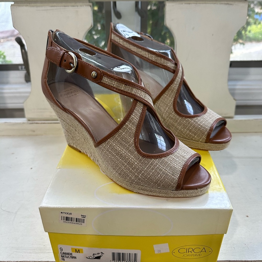 Joan & David Espadrille wedge size 9